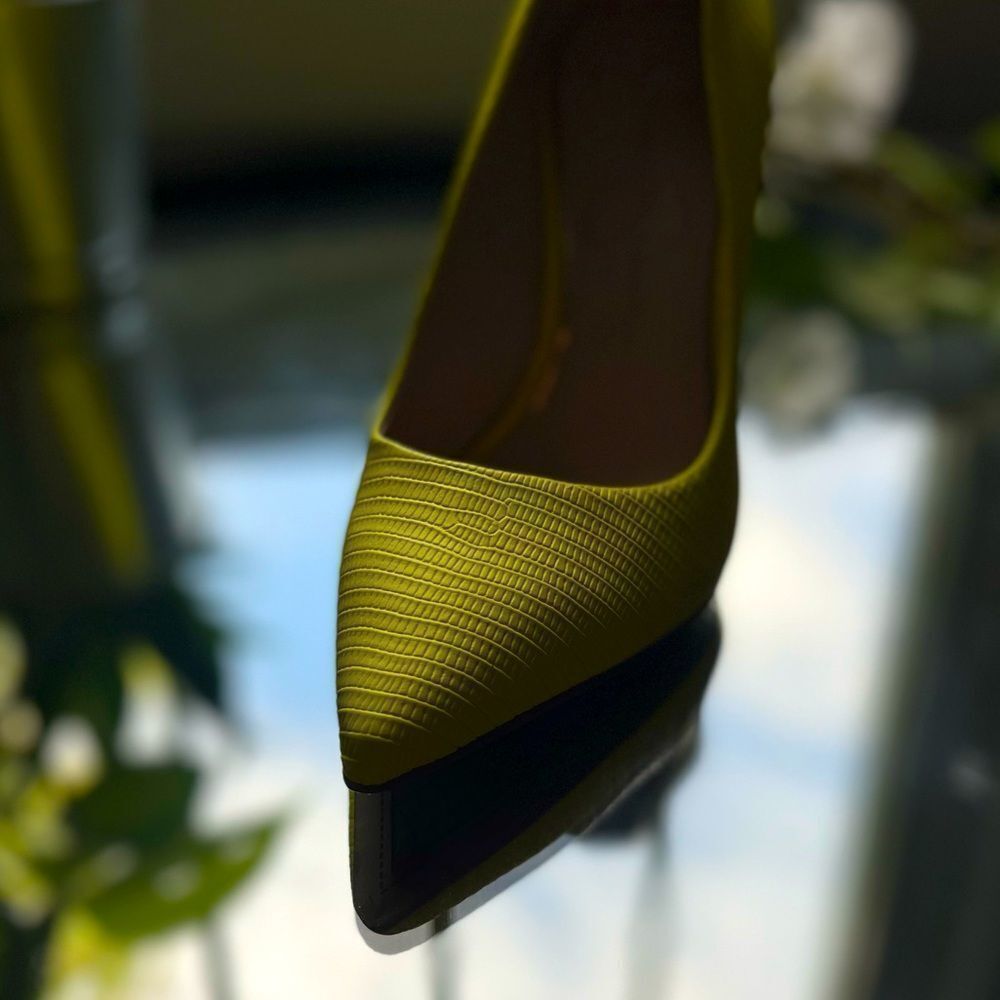 Jessica Simpson Yellow Snakeskin Heels Pumps Claudette Lemon D'Orsay Size 5.5M - Picture 7 of 11